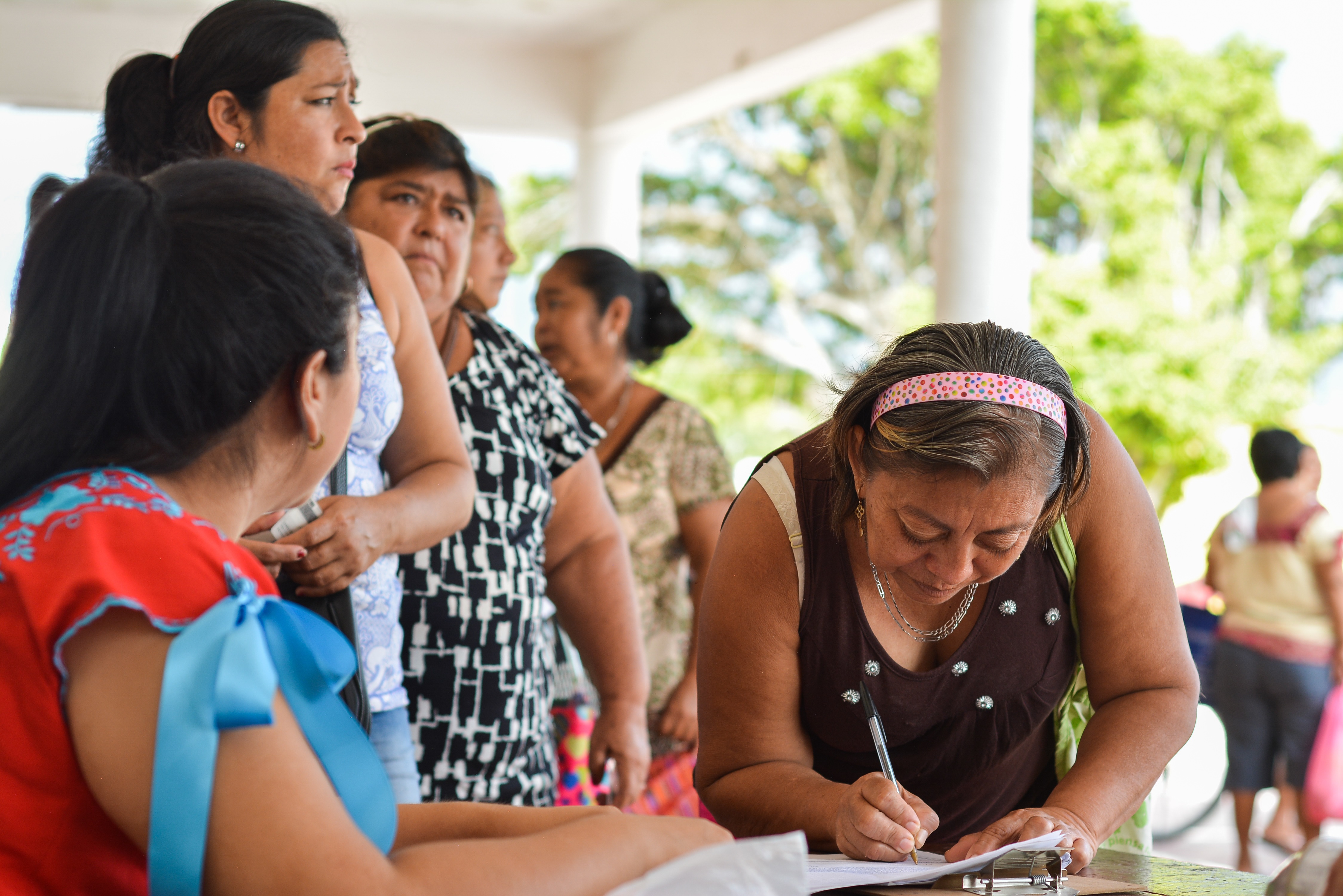 DIF Municipal realiza las primeras entregas de despensas a familias vulnerables del puerto y comisarias.