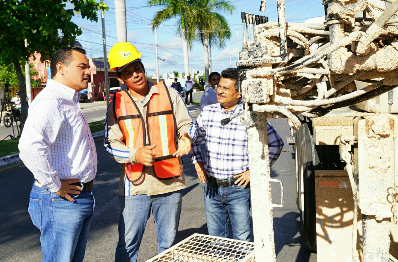 La preparación, entusiasmo y trabajo en equipo de los empleados municipales, base para garantizar servicios públicos de calidad, afirma el alcalde Renán Barrera