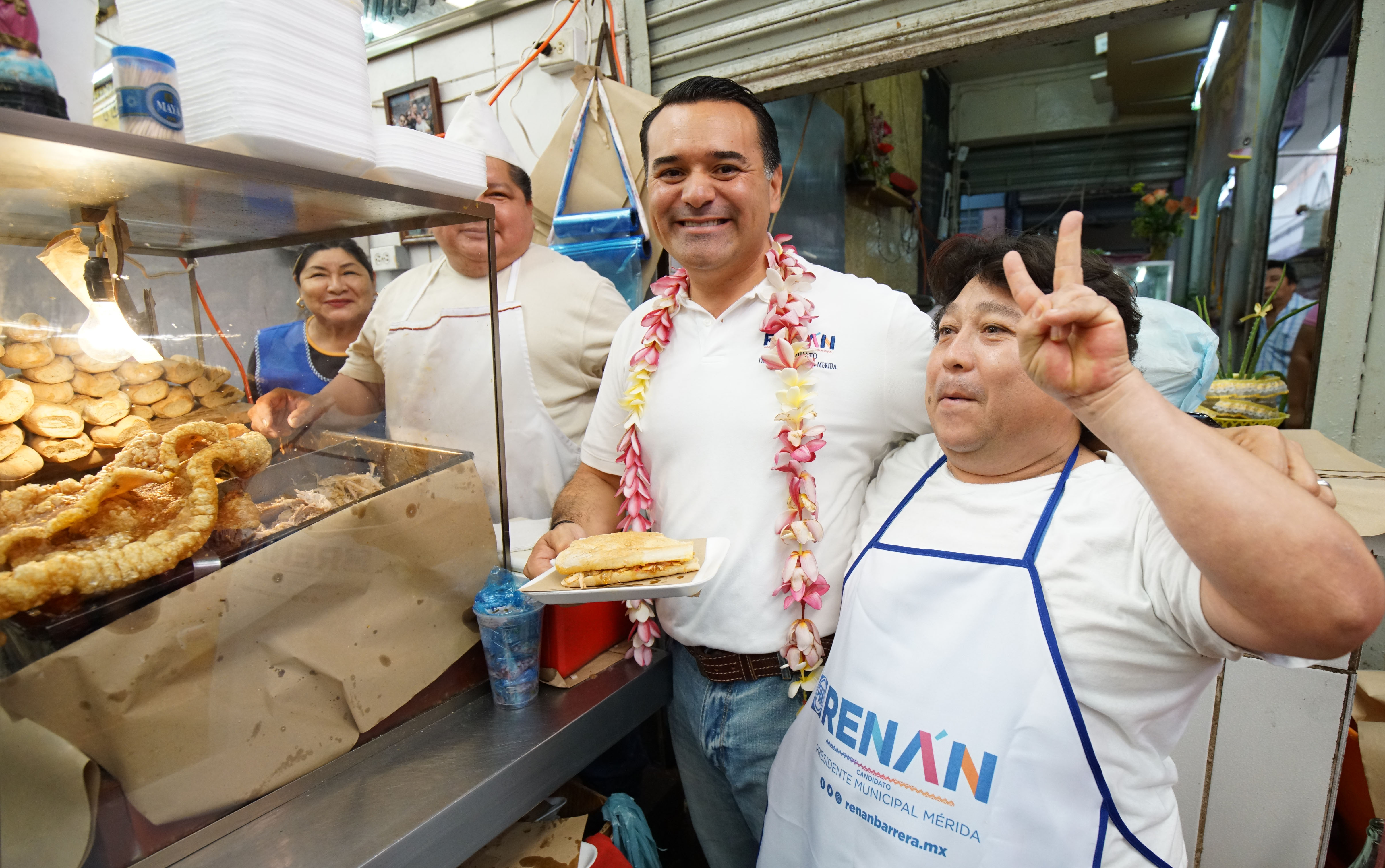 Locatarios de mercados respaldan propuesta de Basura de Renán Barrera