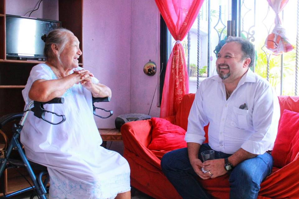 Adultos mayores son importantes para la sociedad: “Panchito” Torres.